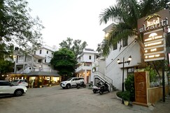 Hotel Shanti ,Mount abu ( 550 meters from Nakki lake )