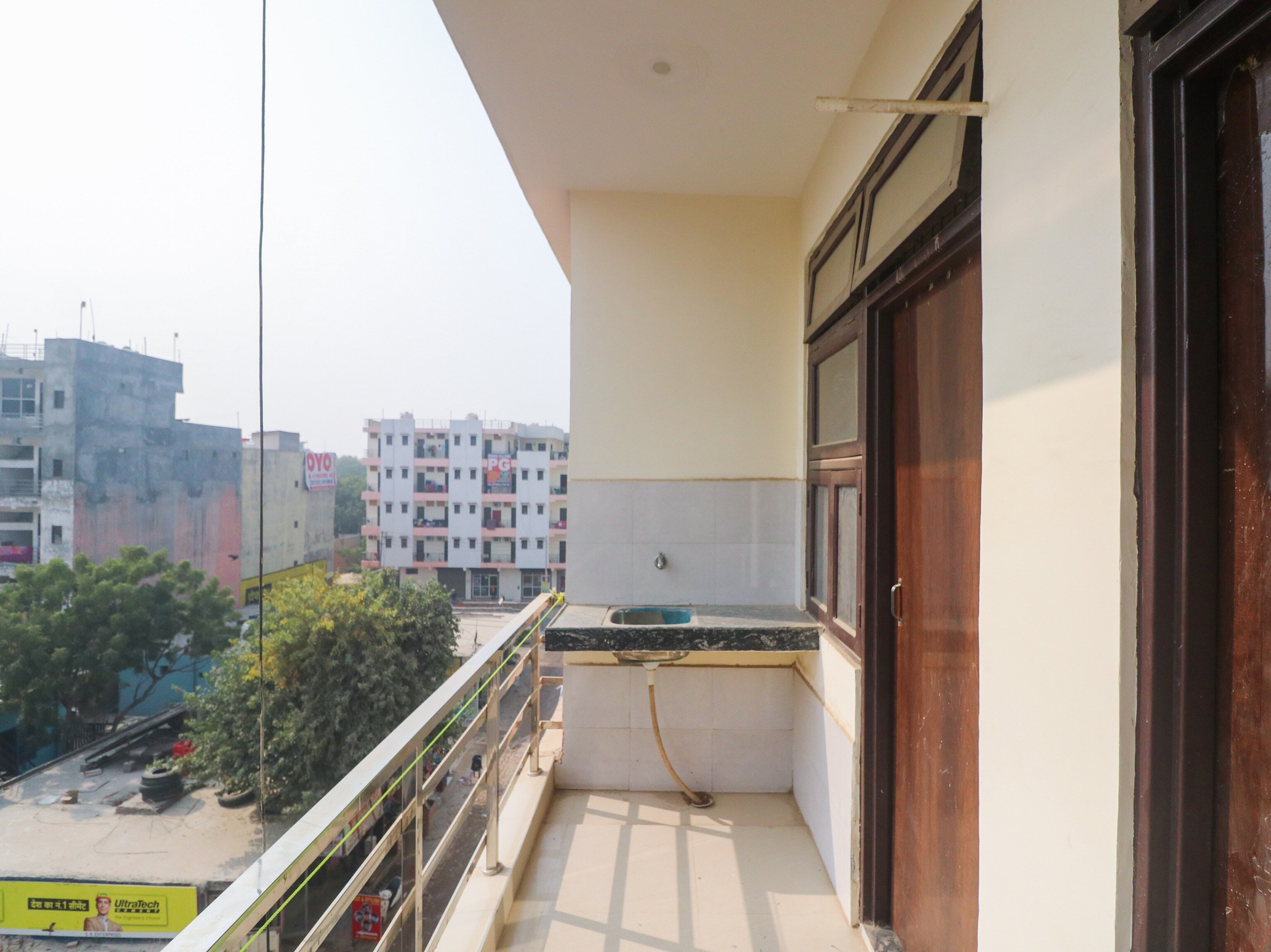 Hotel O by OYO Friend Guest House - Tap to explore photos