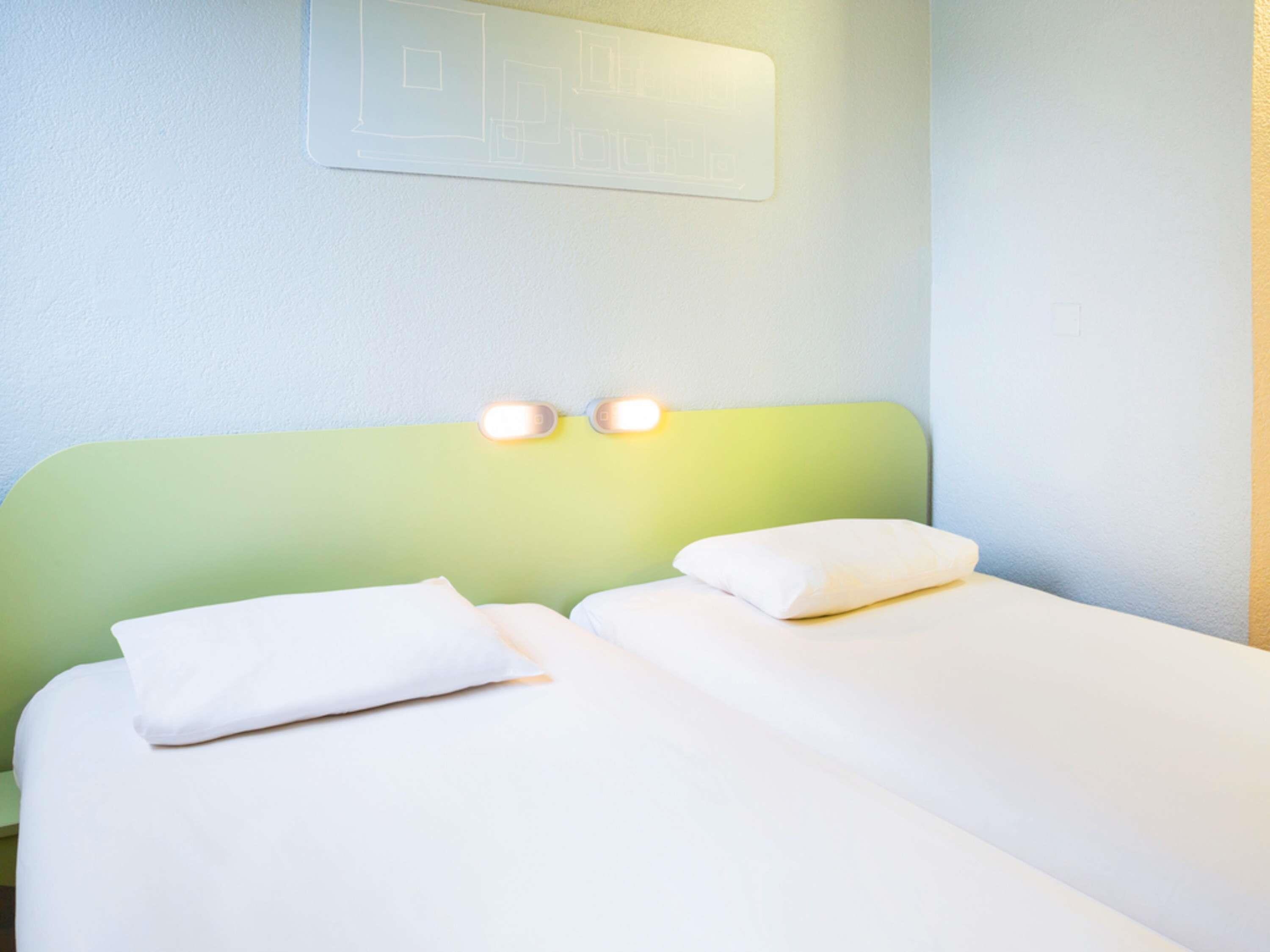 ibis budget Thonon Les Bains - Tap to explore photos