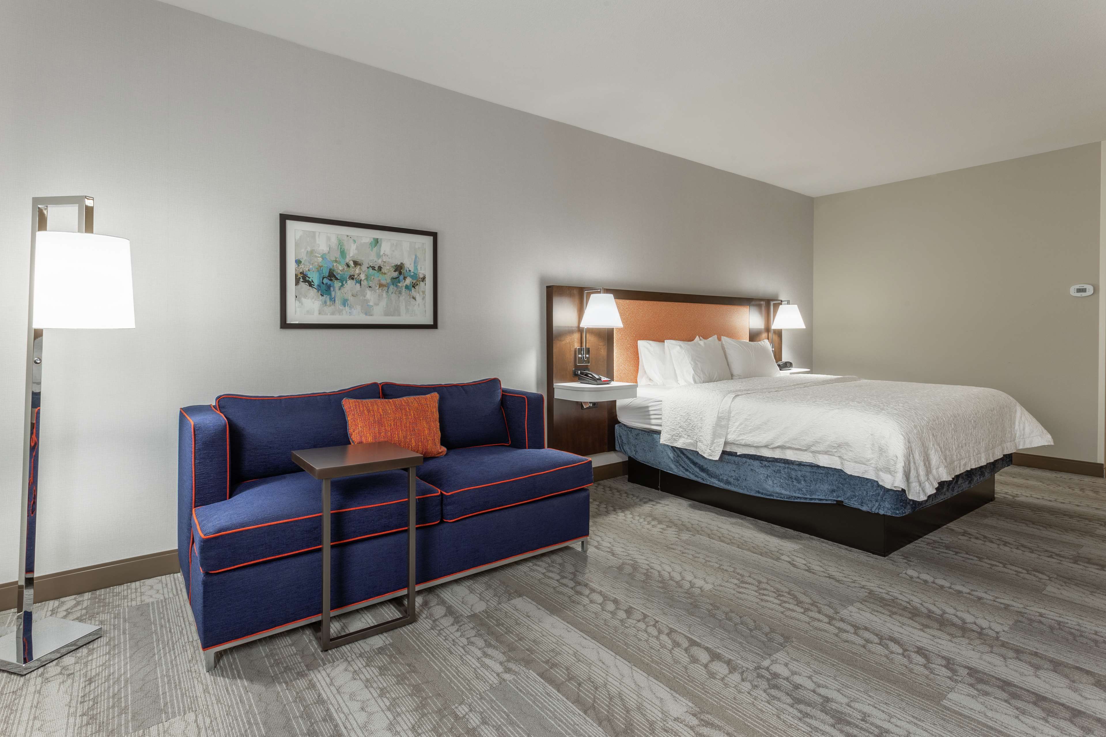 Hampton Inn Capital Mall - Tap to explore photos