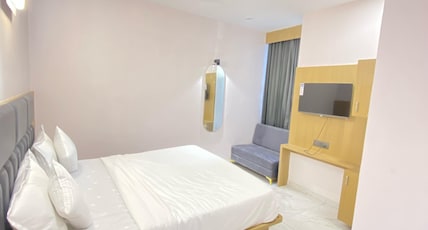 Hotel elite Room Type - deluxe room