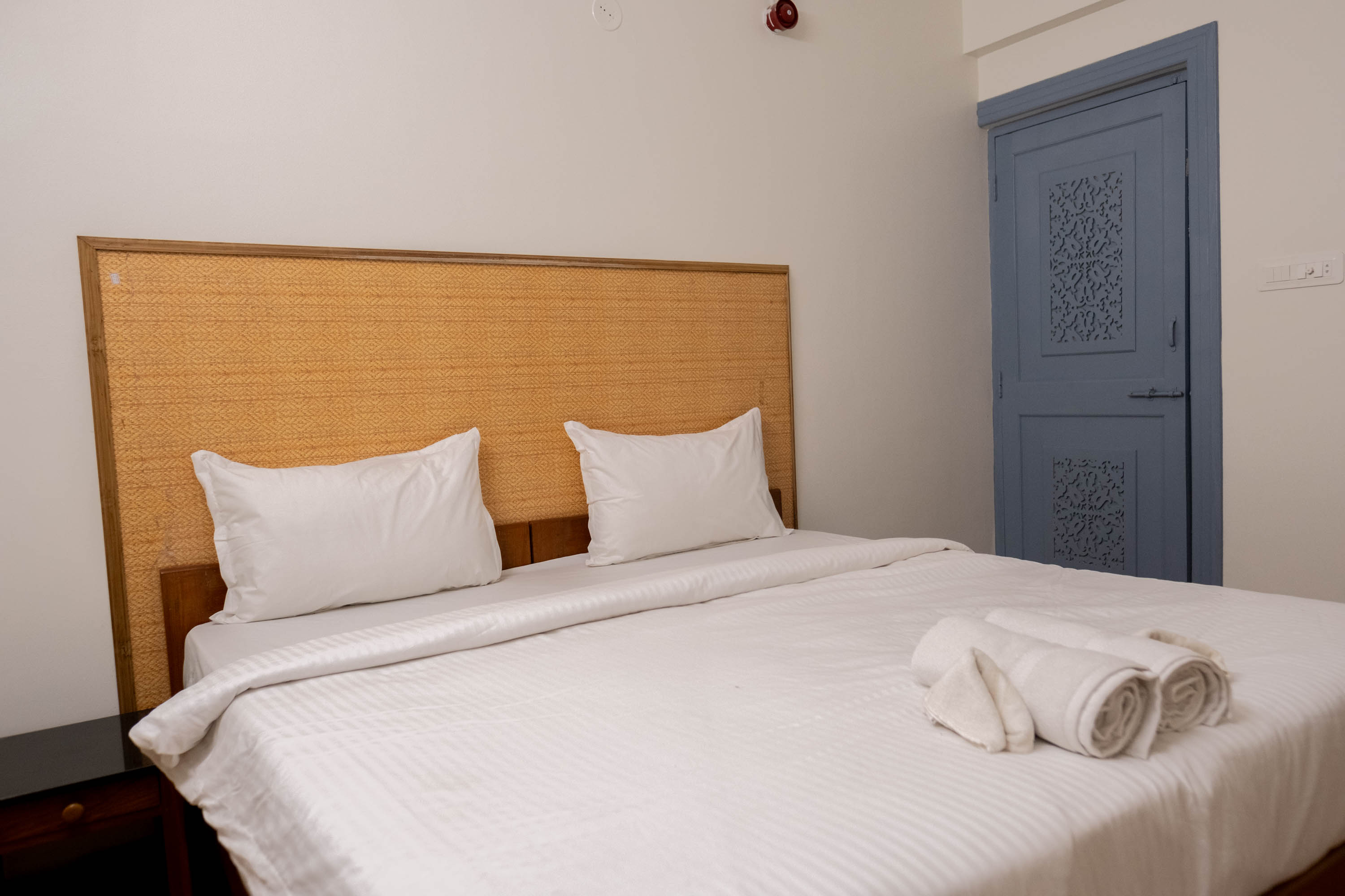 Vistar Holidays 1 - Tap to explore photos