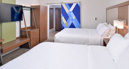 Holiday Inn Express & Suites Madison, an IHG Hotel Room Type - 2 Queen Standard