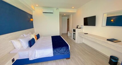 Kaani Palm Beach Room Type - Deluxe Double Room Seaview with Balcony Kaani Palm Beach Room Type - Deluxe Double Room Seaview with Balcony