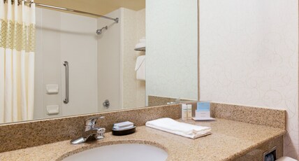 Hampton Inn San Marcos Room Type - 2 QUEEN BEDS NONSMOKING