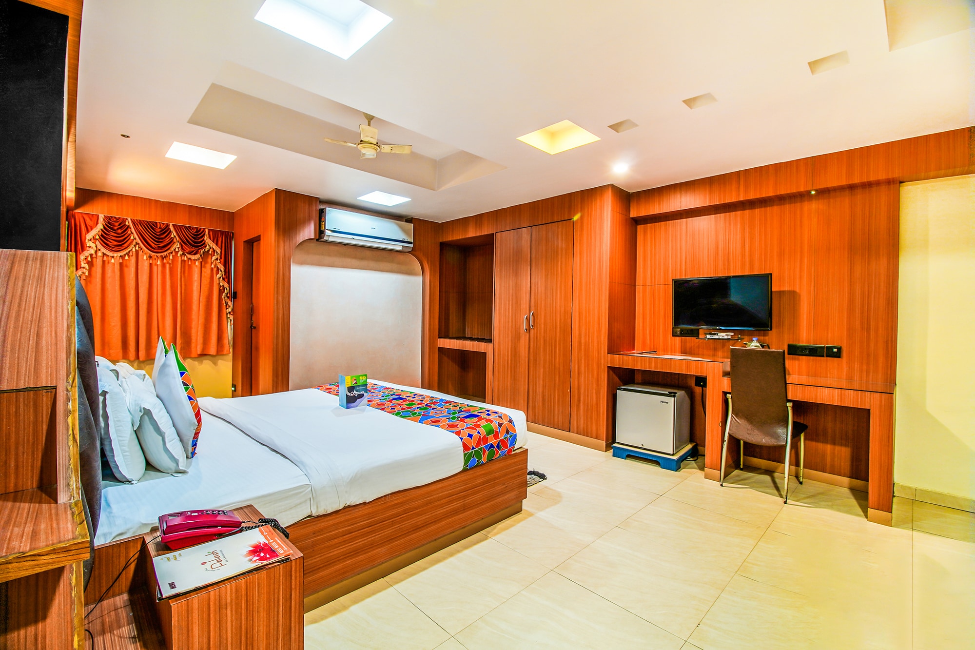 Fabhotel Palash Residency - Nr. Ranchi Railway Station - Tap to explore photos
