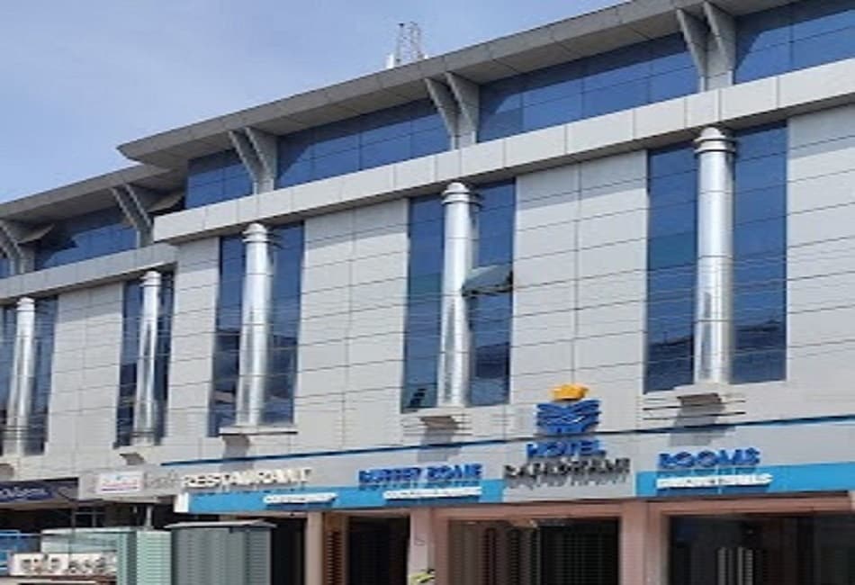 Hotel Rajadhani - Tap to explore photos