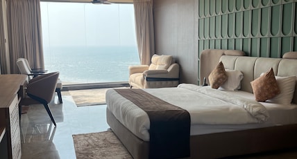 Sea Horizon Resort Room Type - Mini Suite Room with Jacuzzi with Sea View Sea Horizon Resort Room Type - Mini Suite Room with Jacuzzi with Sea View