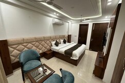 The Royal Oakes 3BHK Luxurious Apartment