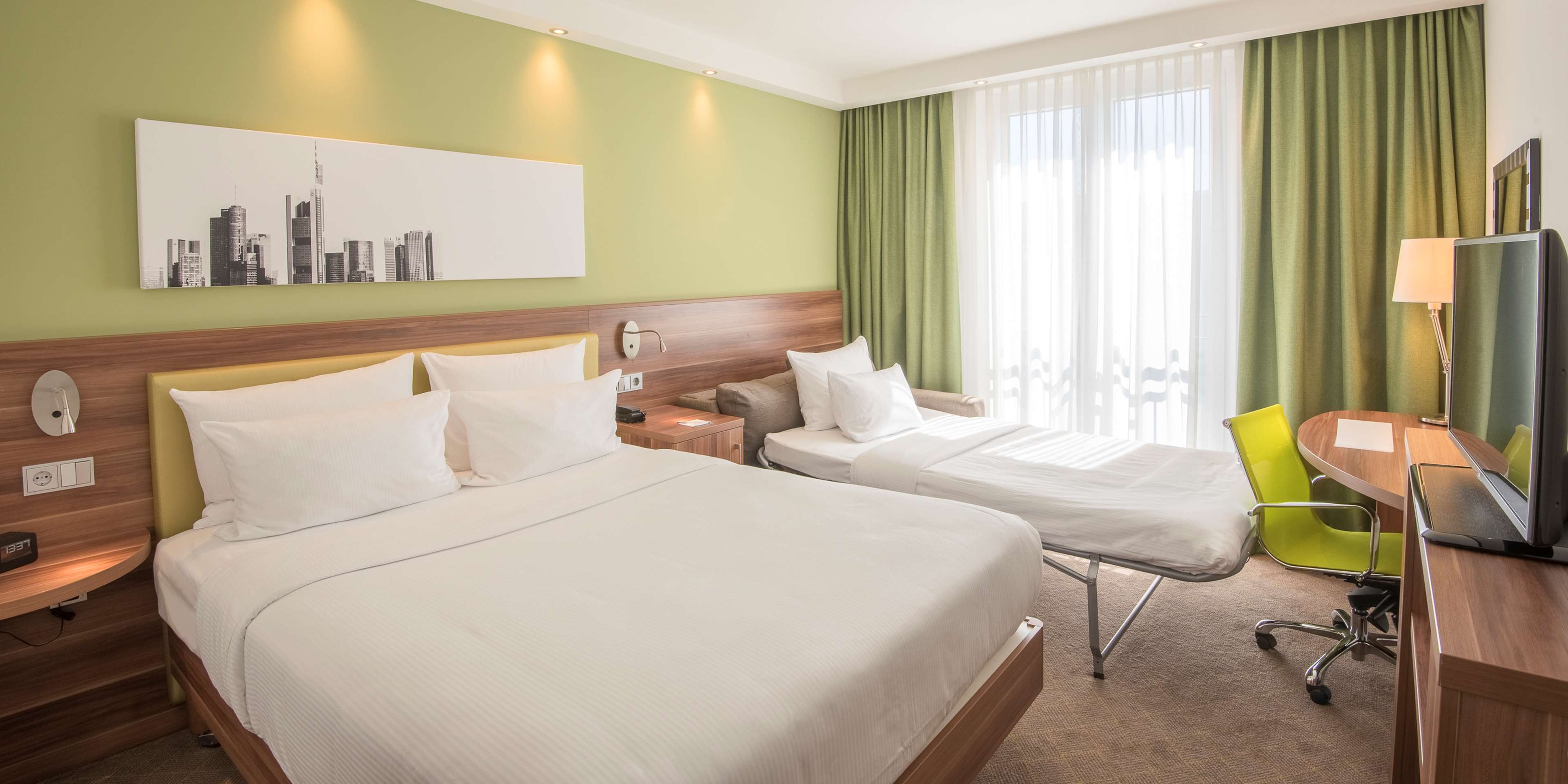 Hampton by Hilton Nuremberg City Centre - Tap to explore photos