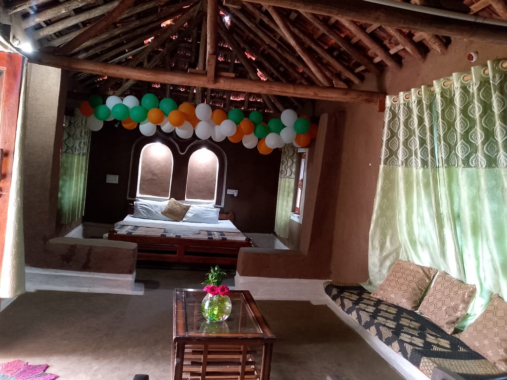 Hills view Homestay kajra - Tap to explore photos