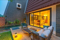 Cozy Nest 4Bhk Villa 10 mins from Thalassa Vagat