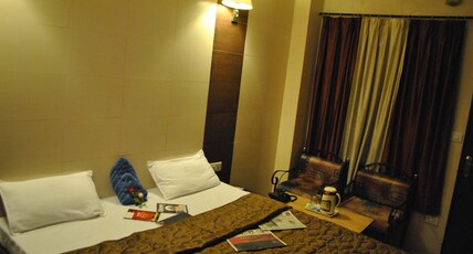 Hotel Golden Deluxe Room Type - Super Deluxe Room