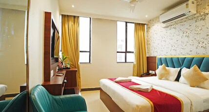 Hotel Tripka Square Room Type - Premium Triple Room Hotel Tripka Square Room Type - Premium Triple Room