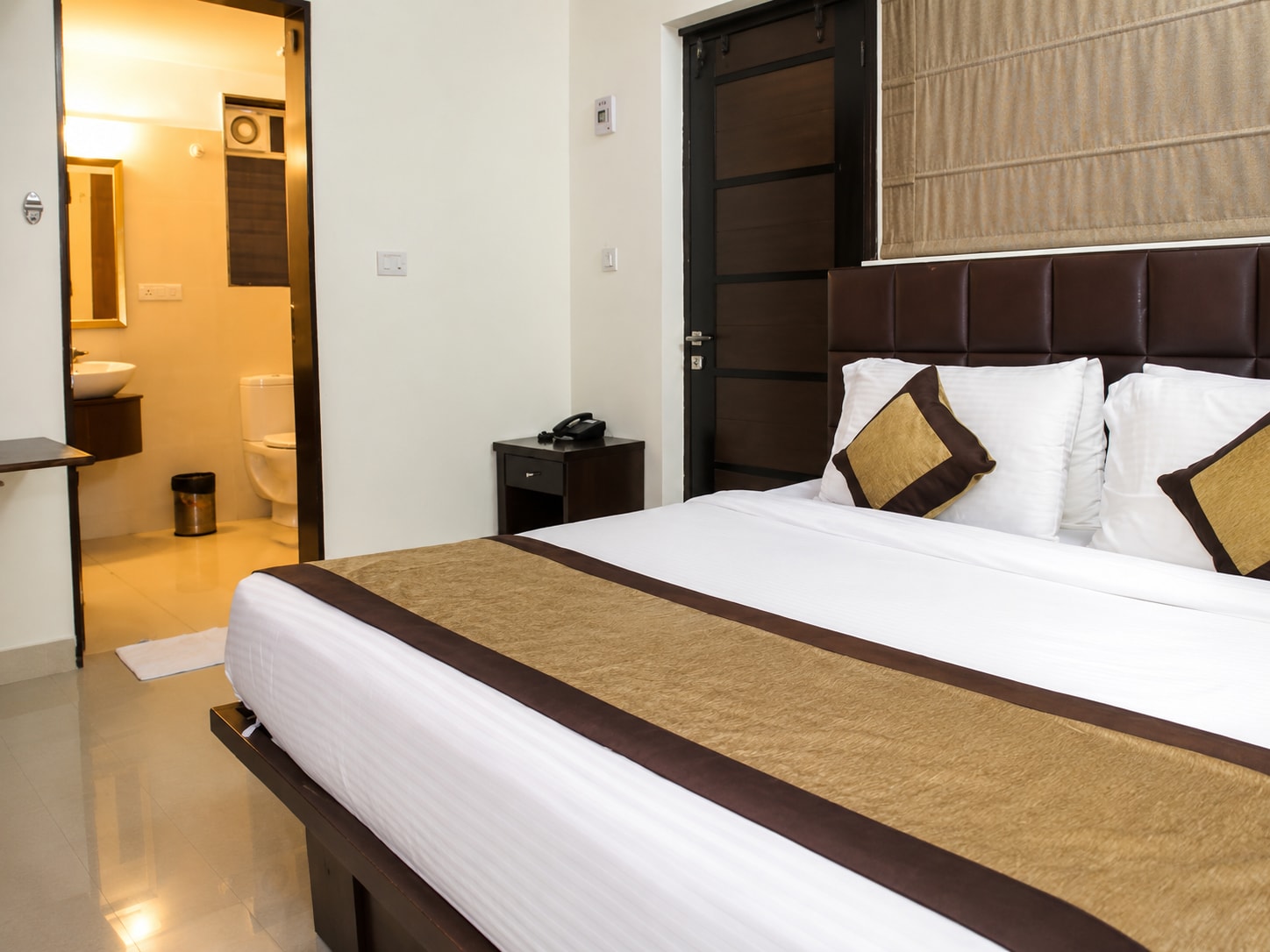 The Golden Suites and Spa, Calangute - Tap to explore photos