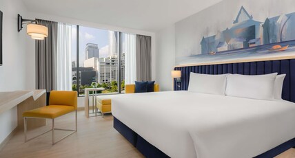 Novotel Bangkok Platinum Pratunam Room Type - Deluxe Room with 1 King Size Bed, Park View