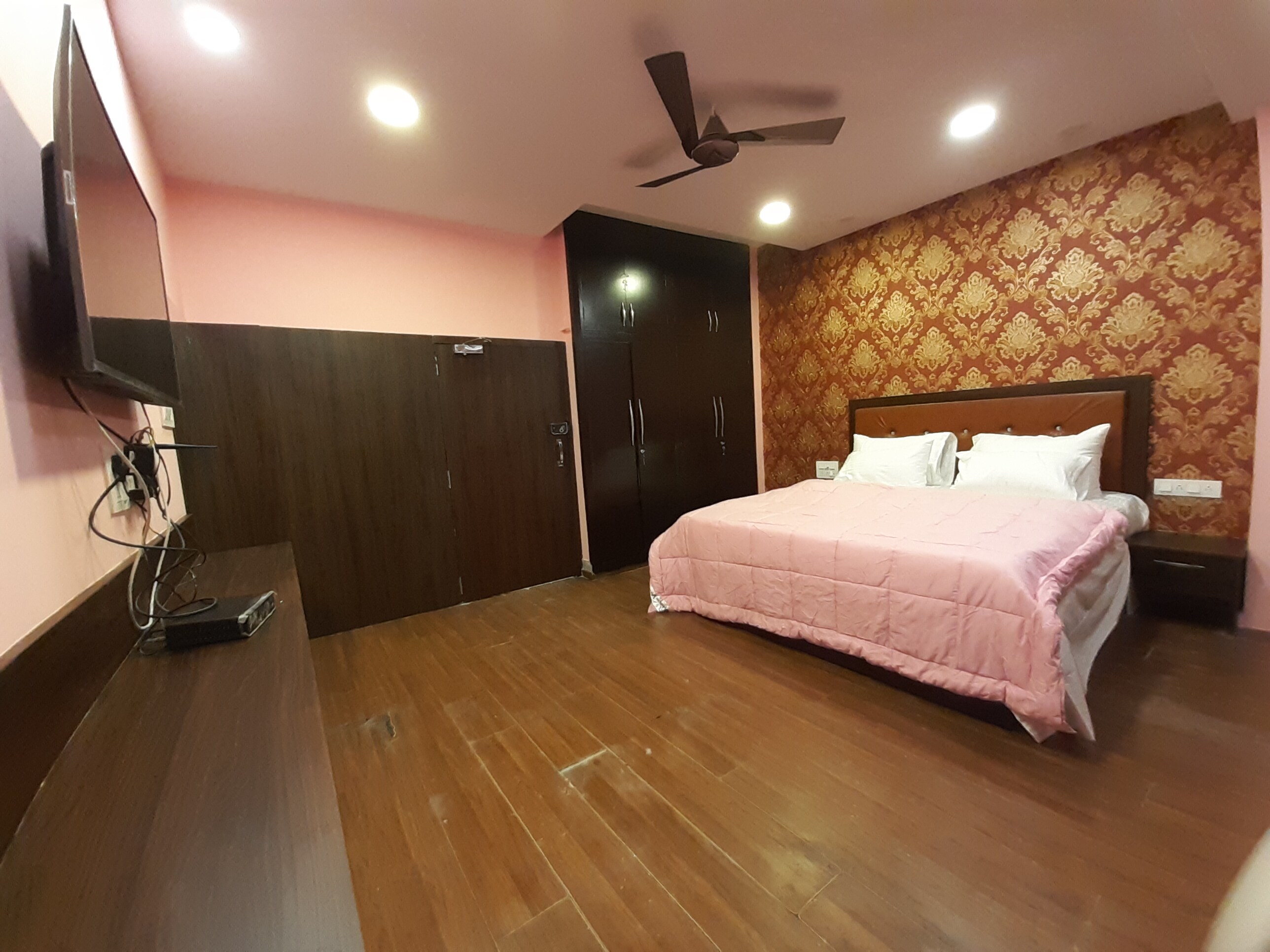 BELLE ABODE - Tap to explore photos