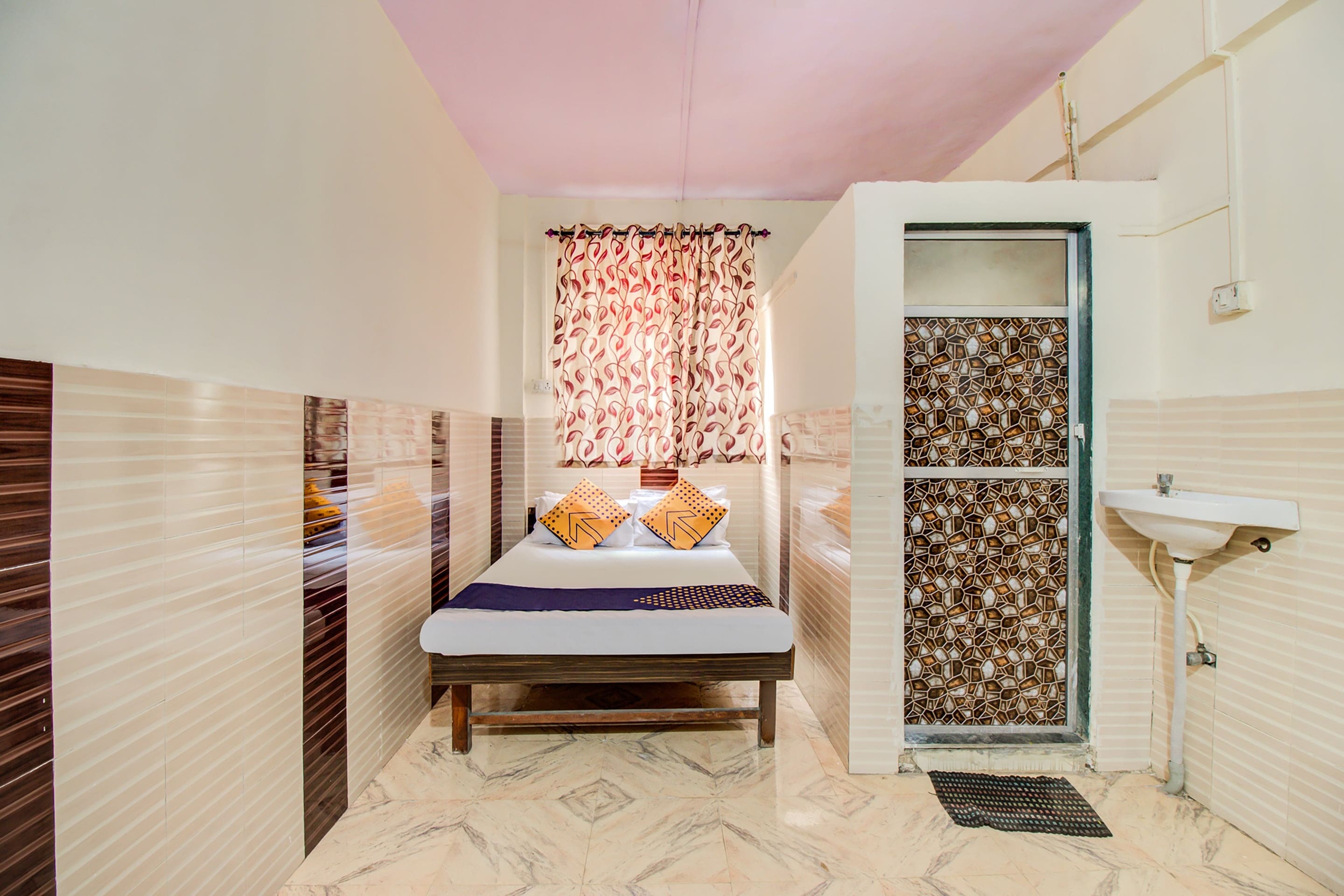 SPOT ON Sairaj Lodging & Boarding - Tap to explore photos