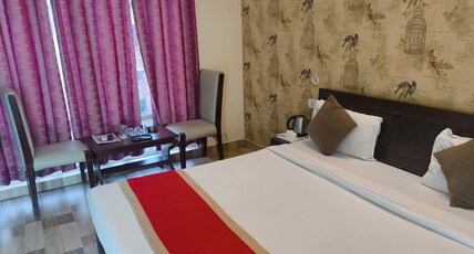 Hotel Gomti Inn Akbarpur Room Type - Deluxe Rooms