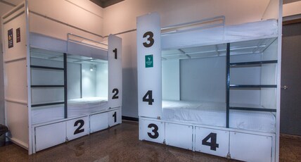 Backpacker Cowies, Mumbai Room Type - 6-Bed Mixed Dorm Ensuite