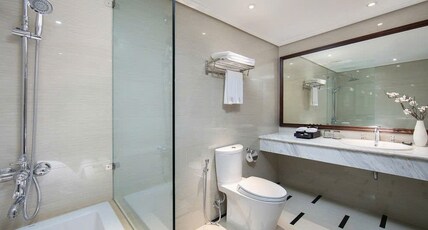 The Q Hotel Hanoi Room Type - Premier Deluxe Double or Twin with City View The Q Hotel Hanoi Room Type - Premier Deluxe Double or Twin with City View