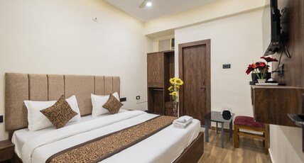 HOTEL KAMAL PALACE Room Type - Deluxe room