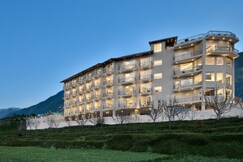 juSTa Grand View Resort & Spa, Manali (Centrally Heated Resort)