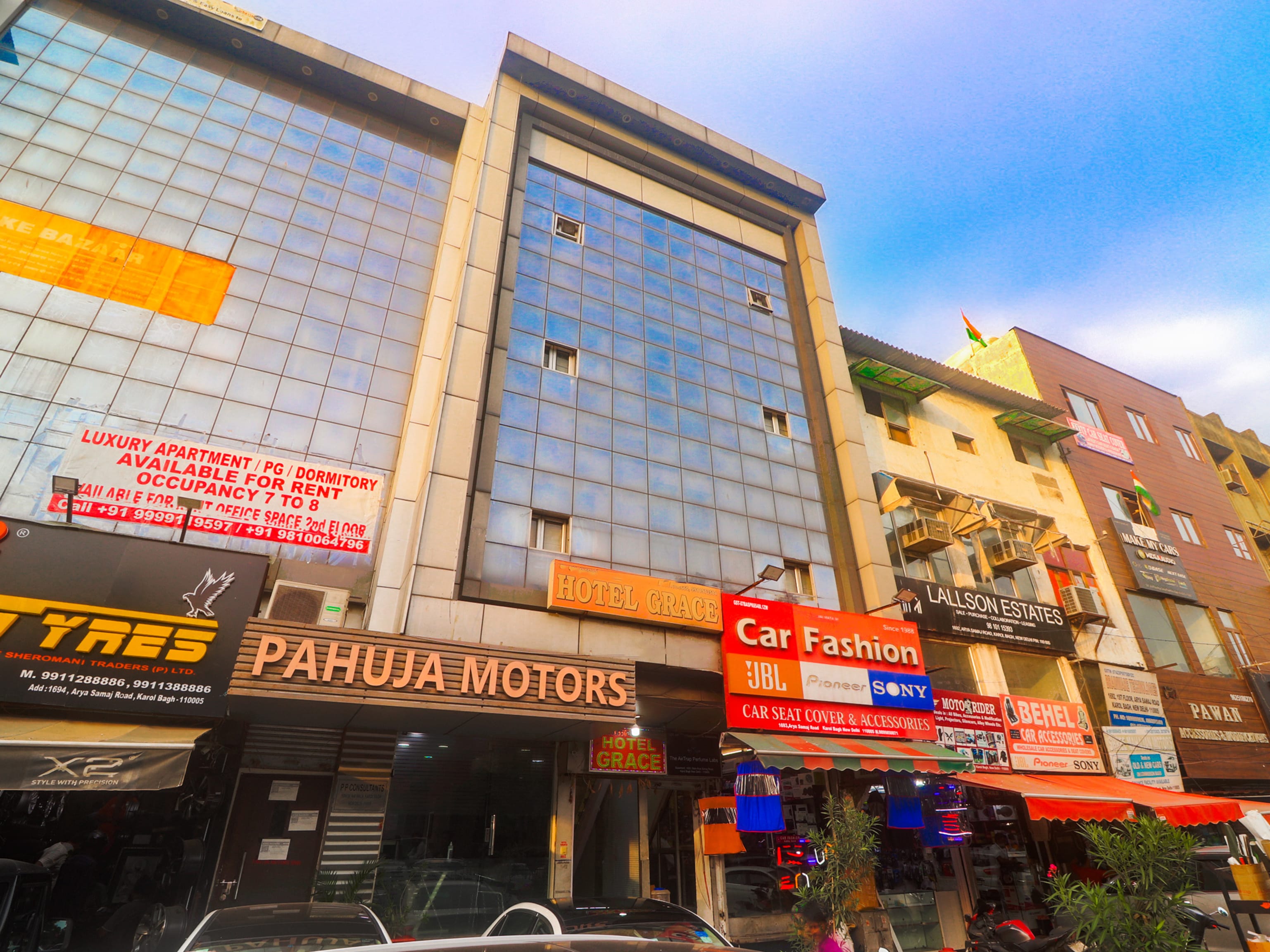 Hotel Grace @ Karol Bagh - Tap to explore photos