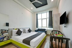 Hotel Cladis by Quadis - Sector 15 Noida