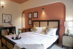 Archwood 2 BHK by Monte Villina