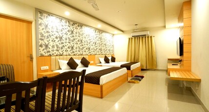 Hotel Aashirwad International Room Type - Family Four Bed Room