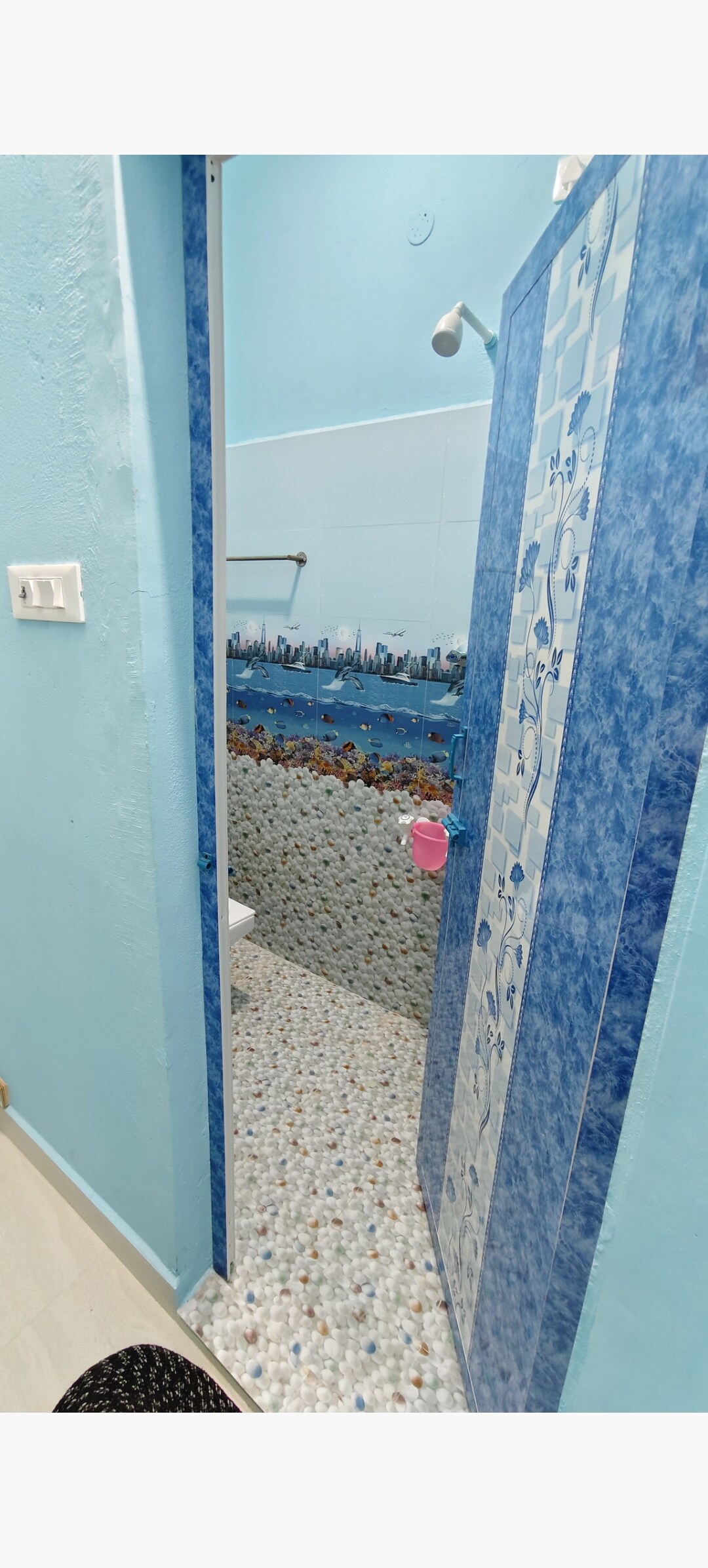 Sri Girivalam Guest House - Tap to explore photos