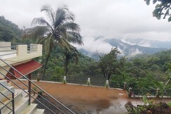 Skylark Homestay Panchalimedu