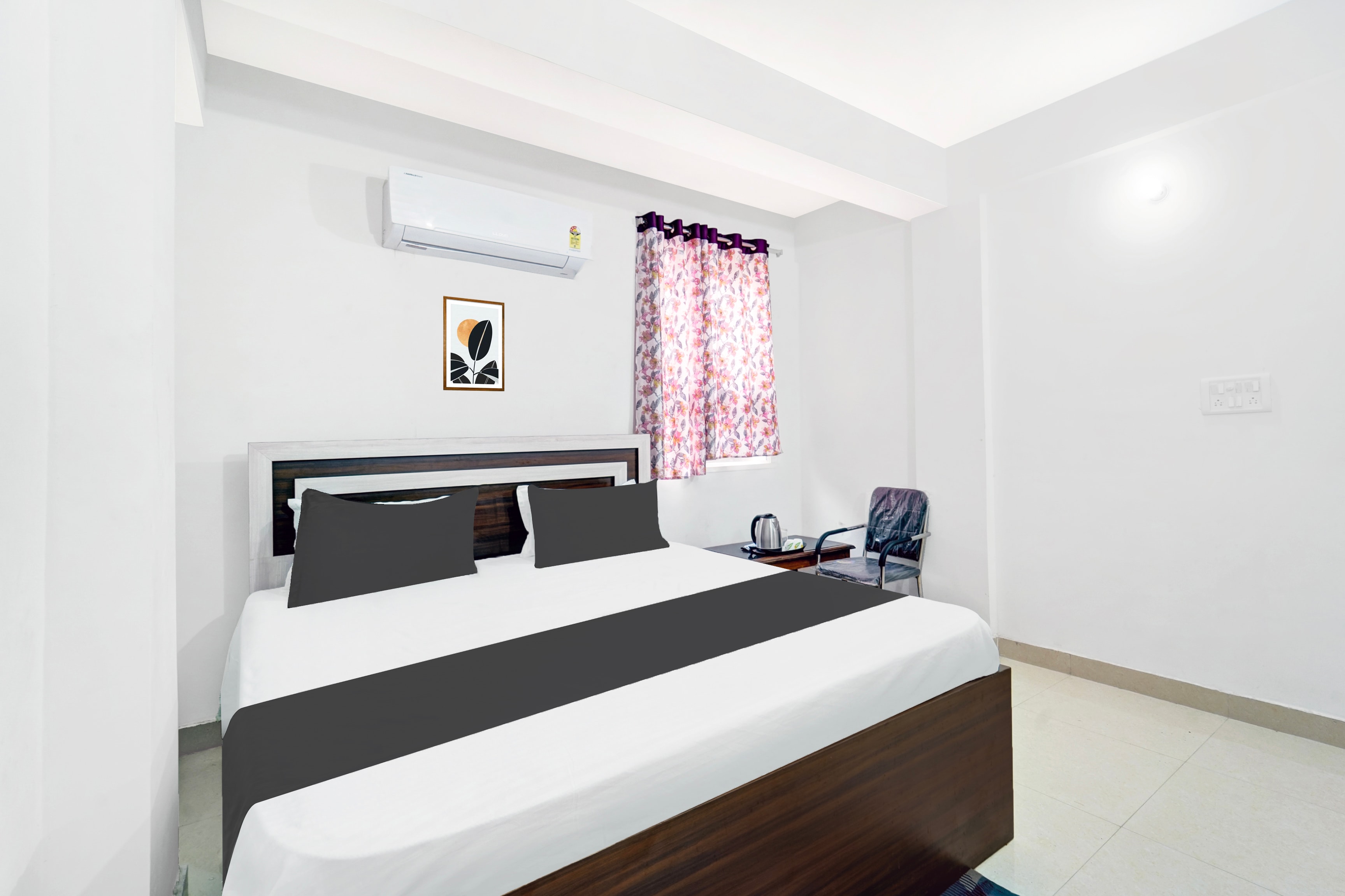 Hotel O Rudra - Tap to explore photos