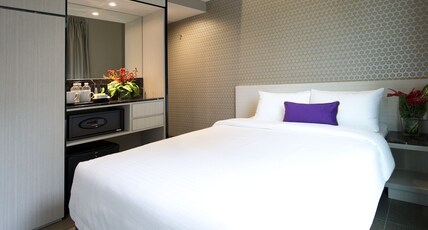 V Hotel Bencoolen Room Type - Deluxe Double Room