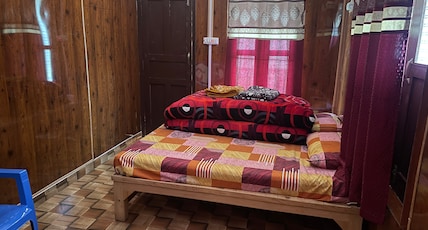 Kanasar Home  Stay Room Type - Glossy Ply Wood Rooms