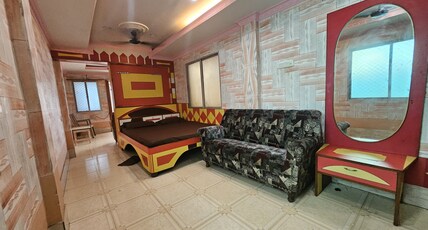 SRINIKETAN GUEST HOUSE, PURI SWARGADWAR Room Type - CLASSIC DOUBLE BED SUITE AC