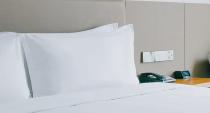 Holiday Inn QINGDAO CITY CENTRE Room Type - Premium Room Club Lounge Access