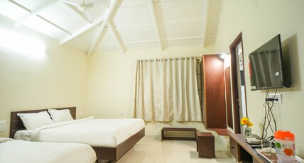 Greenwoods Yercaud Room Type - Triple Bed Room - AC
