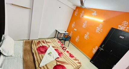 Hotel South Plaza Room Type - Standard Room with City View
