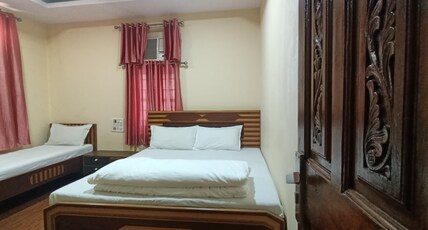 HOTEL VOLGA 2 Room Type - Deluxe Triple Room