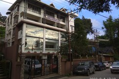 Golden Peaks Hotel & Restaurant