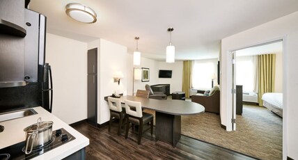 Candlewood Suites Pueblo, an IHG hotel Room Type - 1 King Bed 1 Bedroom Suite