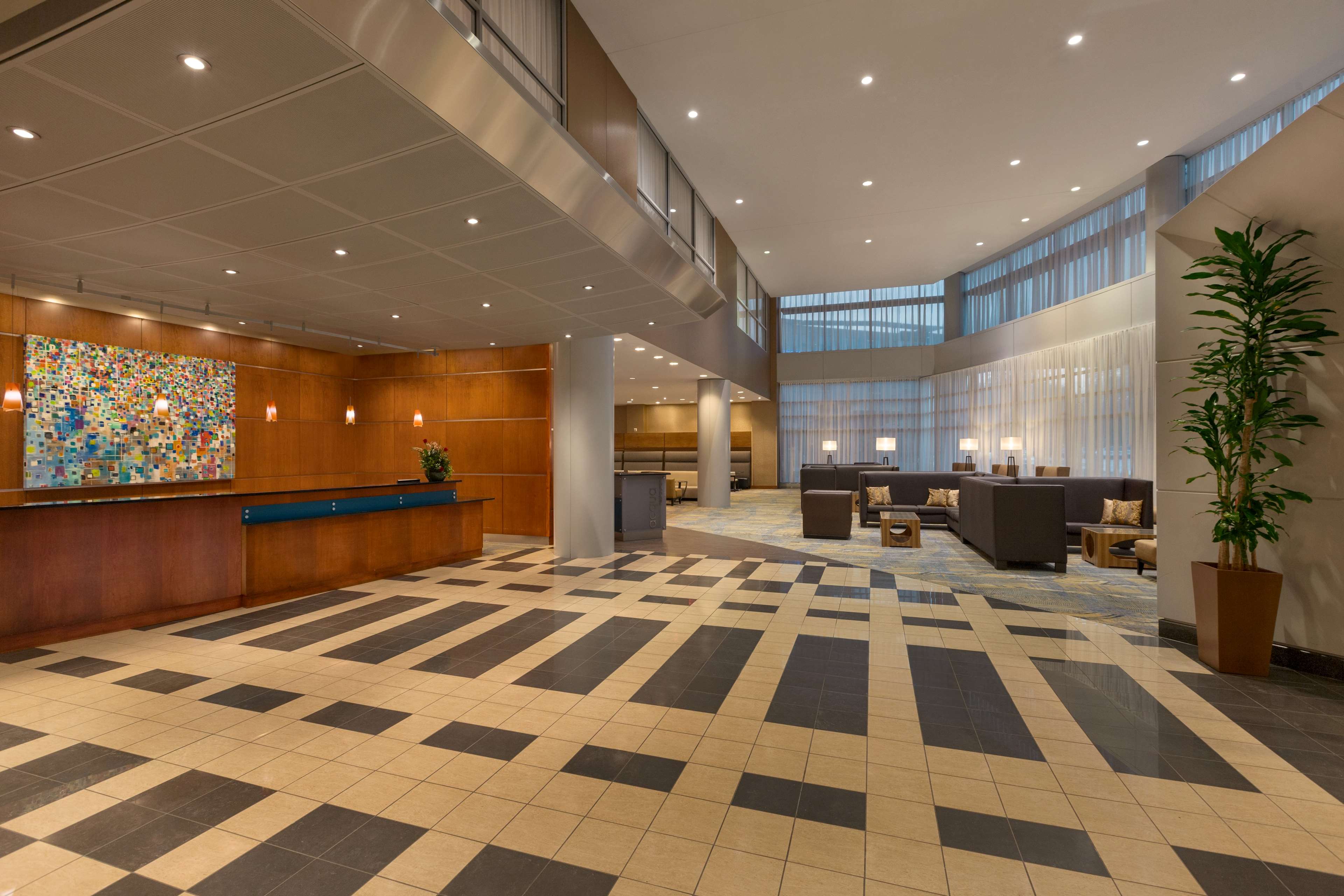 Hilton Baltimore BWI Airport - Tap to explore photos