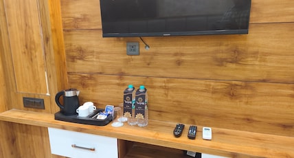 Hotel Brij Vas - Near Prem Manidr Room Type - Super Deluxe with City View Hotel Brij Vas - Near Prem Manidr Room Type - Super Deluxe with City View