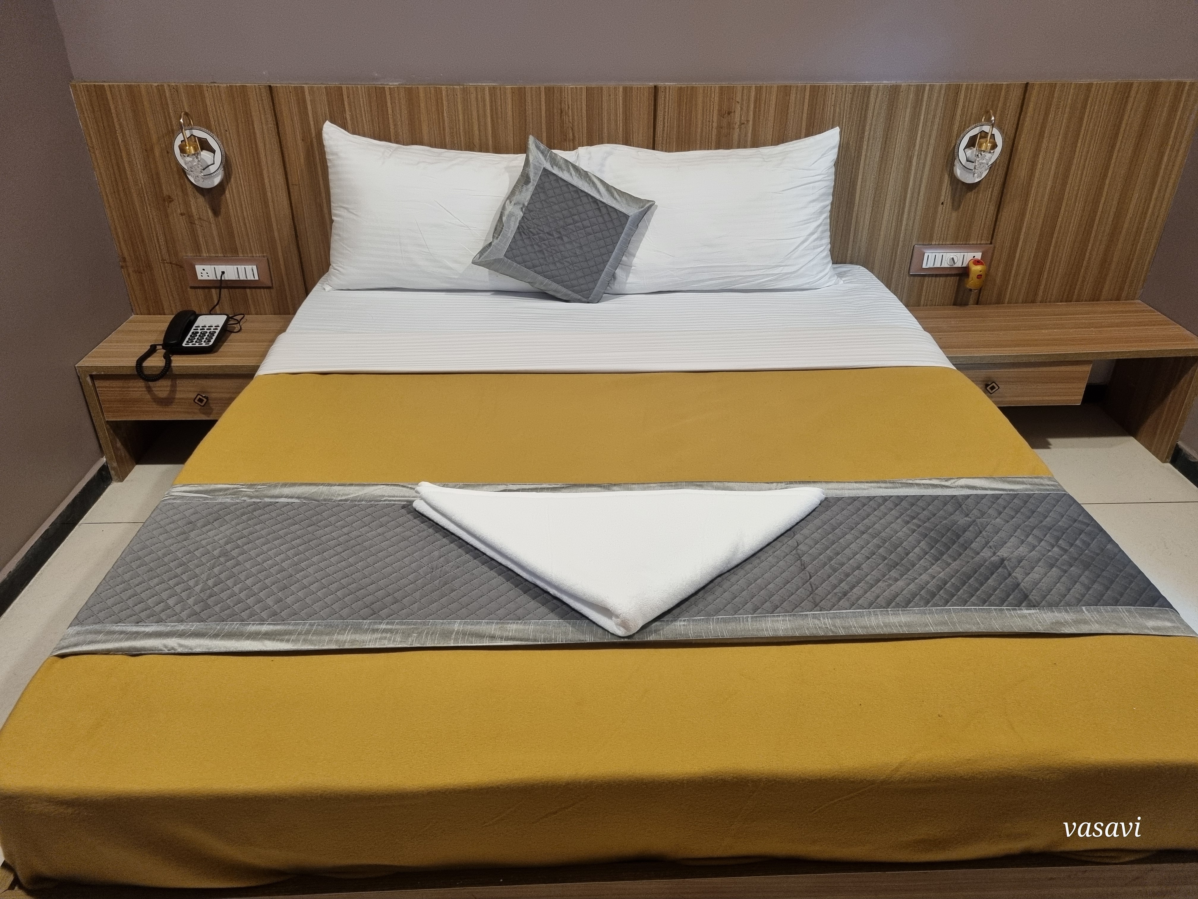 Anjurli Inn - Tap to explore photos