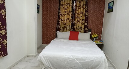 Hotel Kuber Room Type - Deluxe Room
