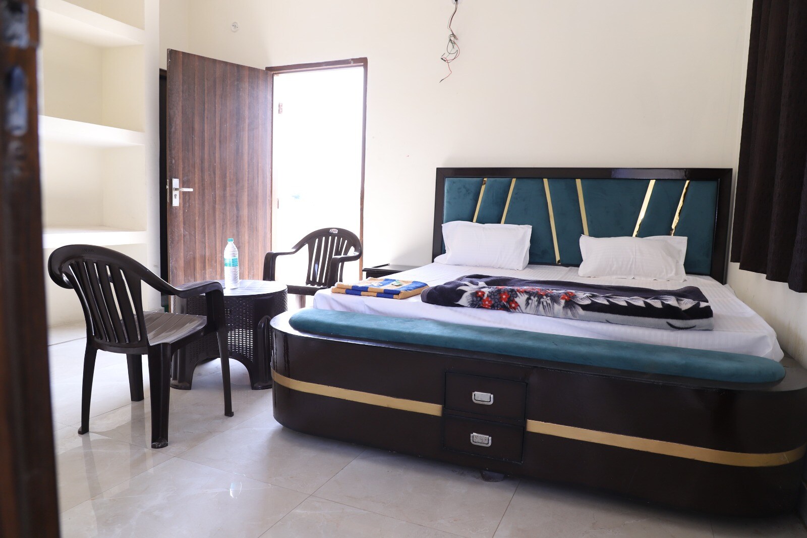 Rang Vilas Residency - Tap to explore photos