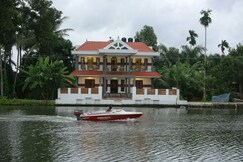 Meenakshi River Villa | Rooms & Wi-Fi