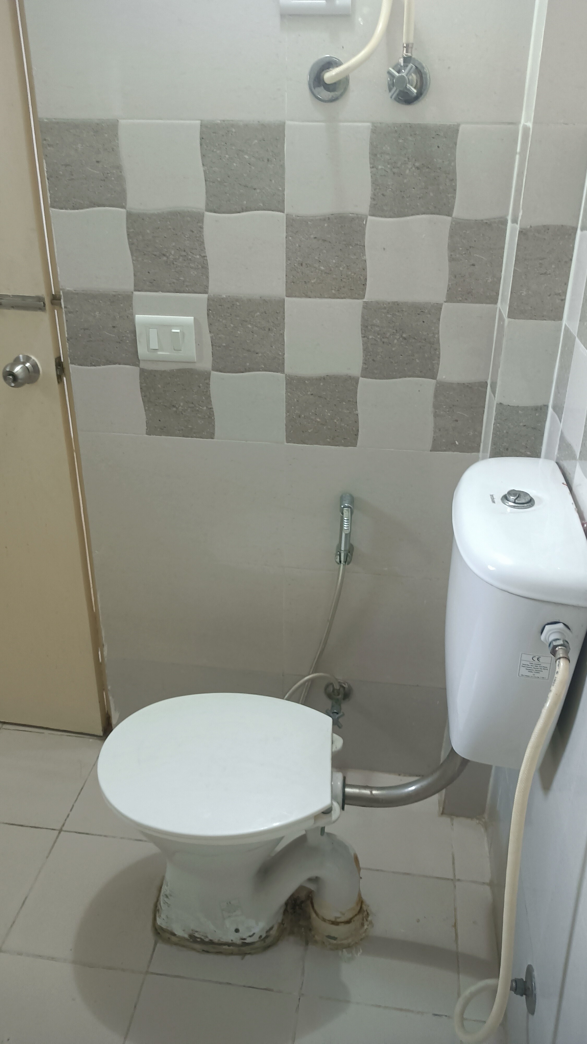 ENTIRE SPACIOUS UNIT - Tap to explore photos